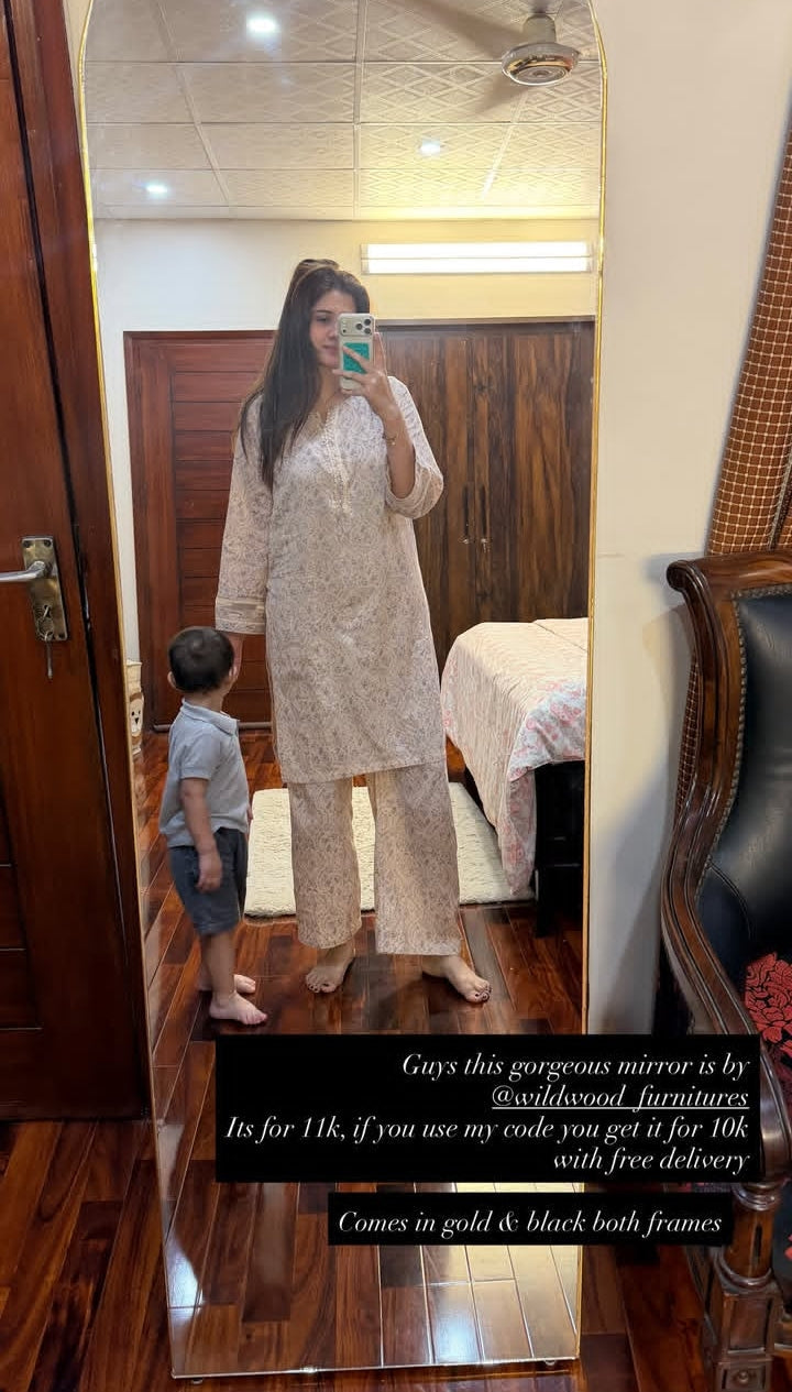 Luxury Arched Full length Mirror | 6×2 feet | Lamination | Glass | Stand