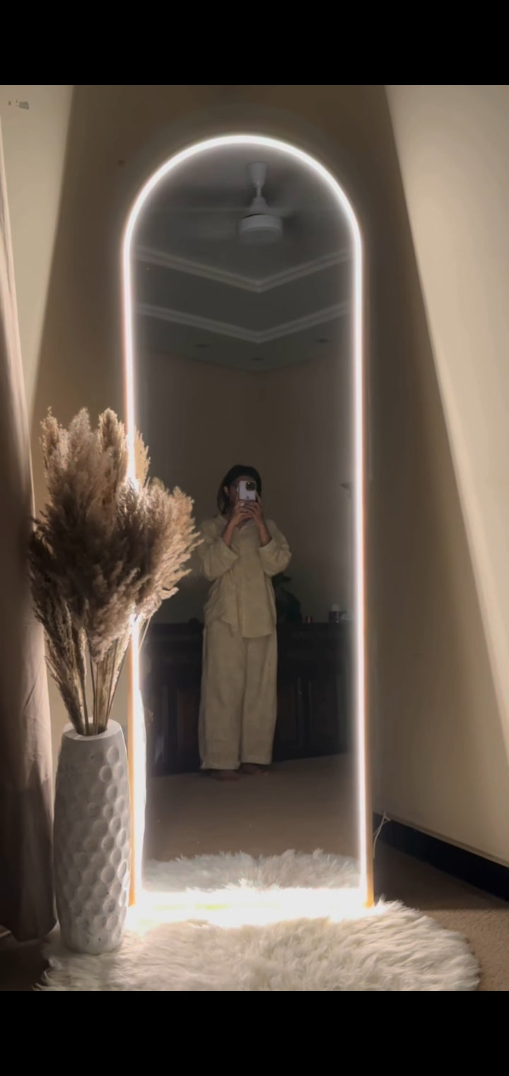 The Aurelia Arch — Full-Length LED Mirror | 6 ft × 2 ft | Golden Frame | Ambient Backlight