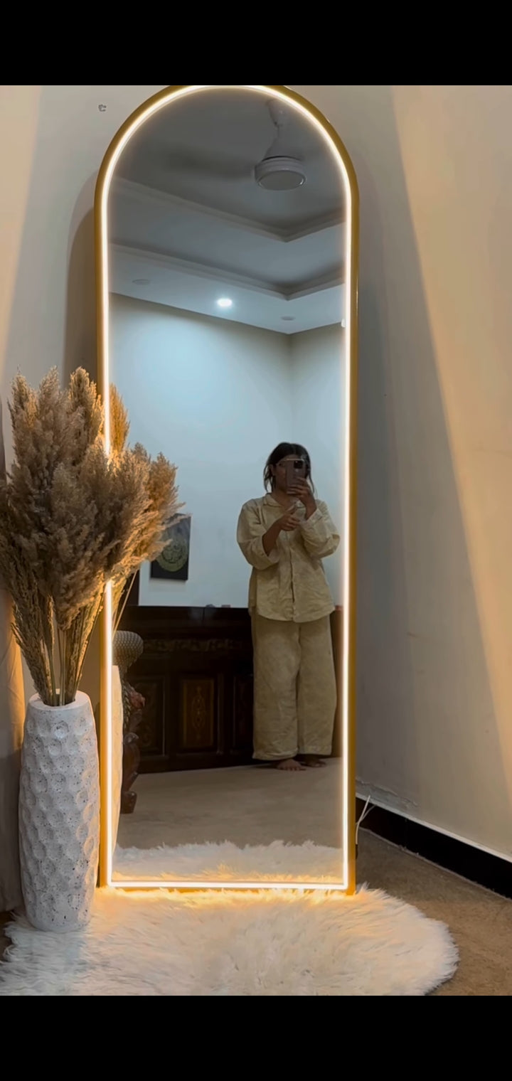 The Aurelia Arch — Full-Length LED Mirror | 6 ft × 2 ft | Golden Frame | Ambient Backlight