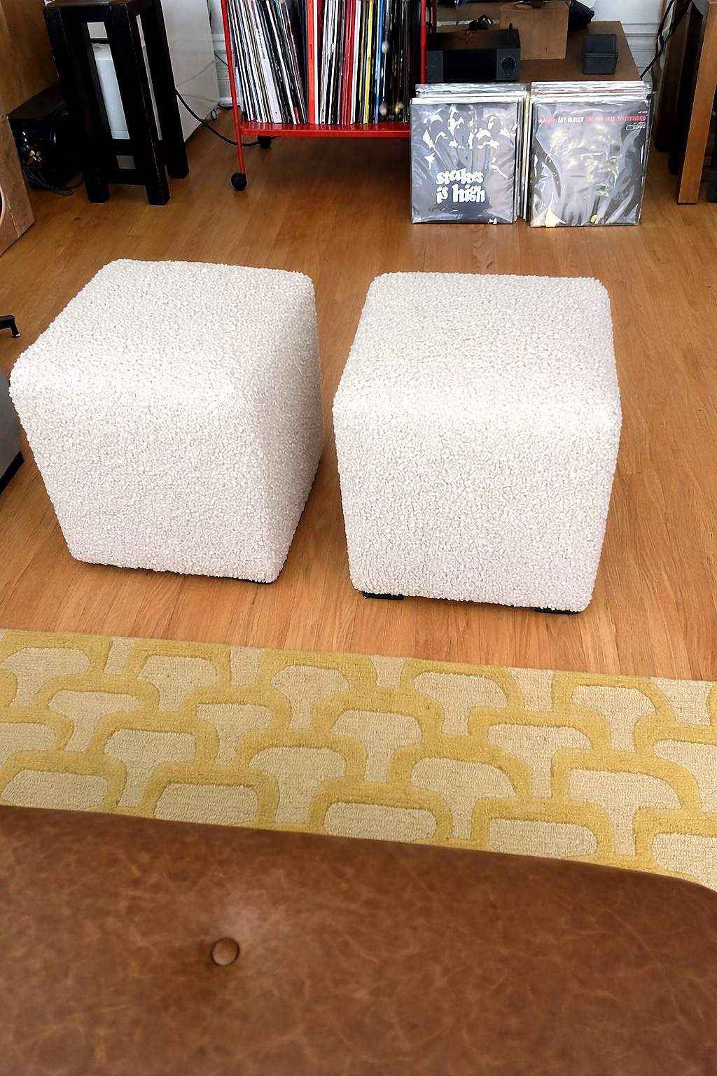 Cube bouclé Fabric Stool